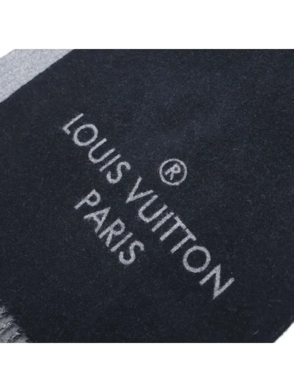 Louis Vuitton Echarpe Nowa le City Alps Logo Patch Fringe Scarf Shawl Black